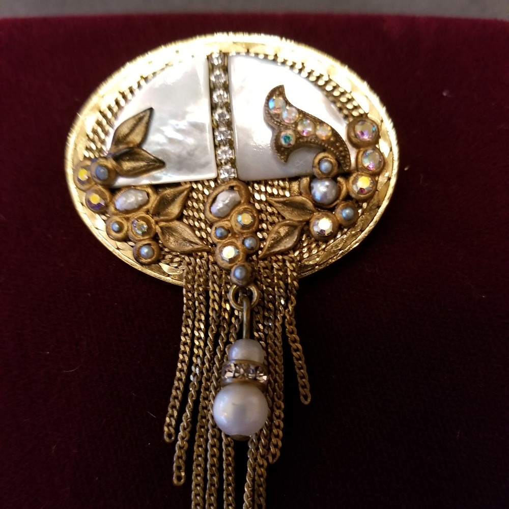 HOST PICK - Vintage Marena Brooch-1980s